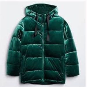 gap green velvet puffer